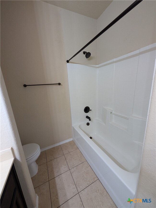 Building Photo - 697 Creekside Cir