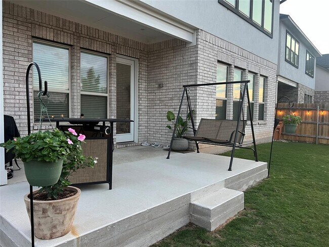 Building Photo - 2716 Sebring Cir