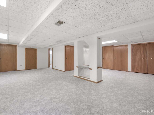 Building Photo - 1412 Rolling Grove Ct