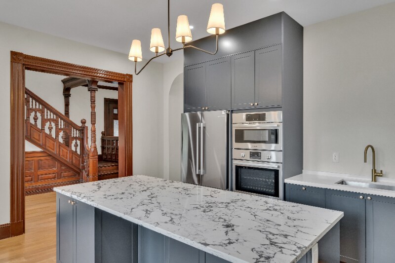 Building Photo - 14 Summit St