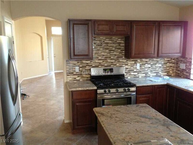 Building Photo - 1020 Windhook St