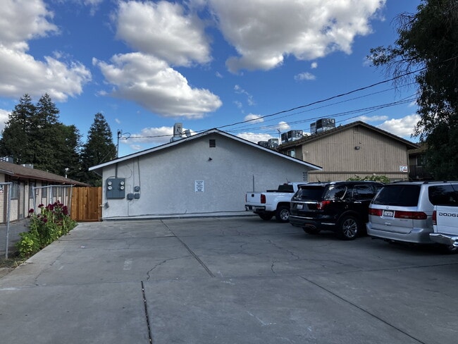Building Photo - Newly Remodeled Home for Lease 412 N Stree...