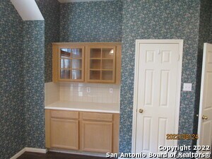 Building Photo - 9415 Pine Arbor