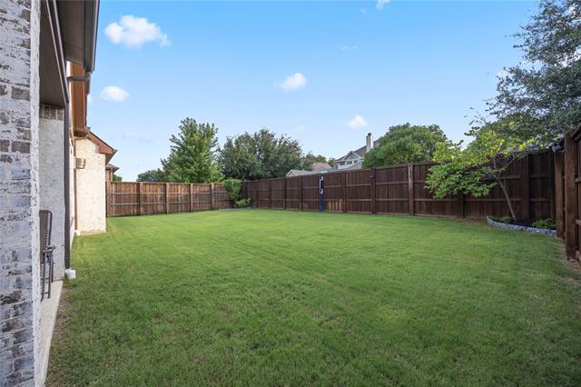 Building Photo - 552 Hidden Meadow Dr
