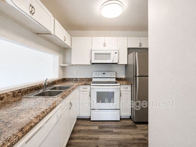 Building Photo - 5214 Via Hacienda Cir