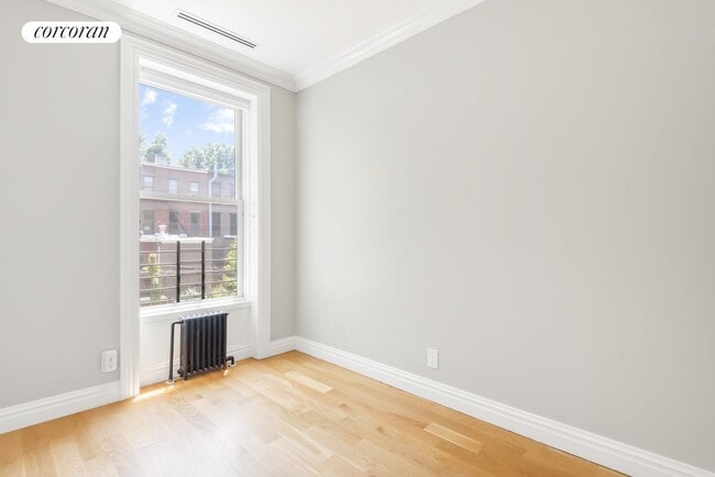 Building Photo - 294 Putnam Ave