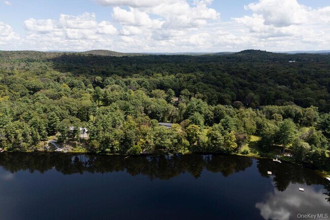 Building Photo - 42 Lake Pleasant Rd