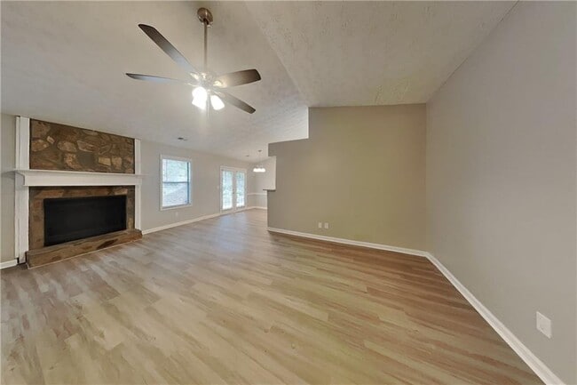 Building Photo - 815 Riverstone Ln