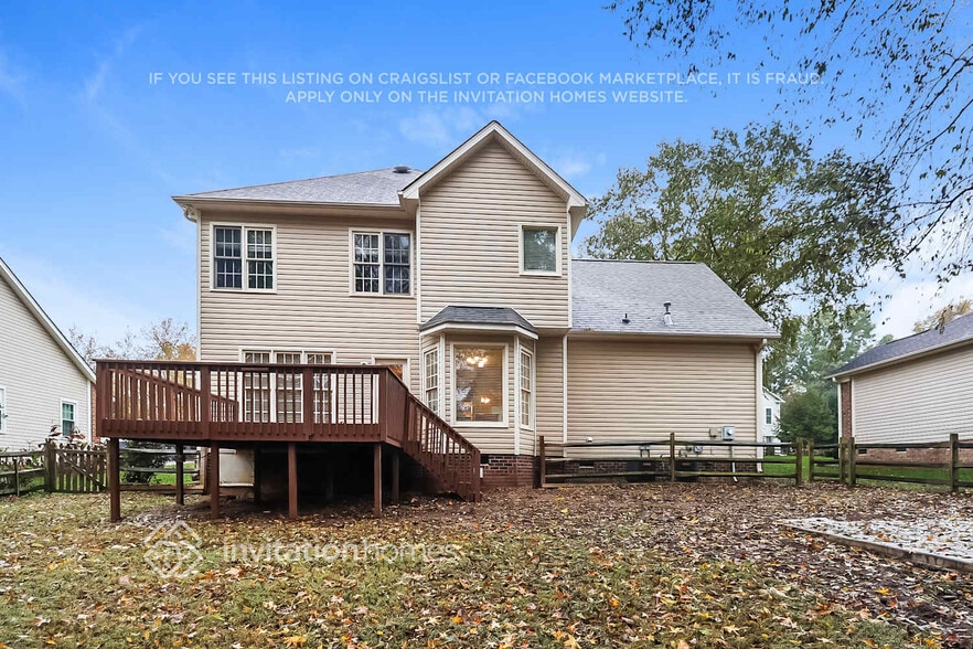 Building Photo - 17400 Cambridge Grove Dr