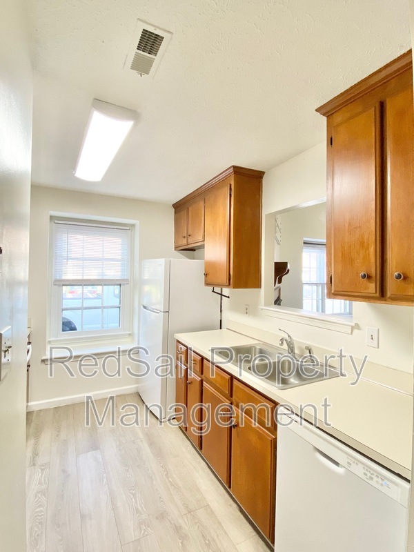 Building Photo - 109 Parkway Dr