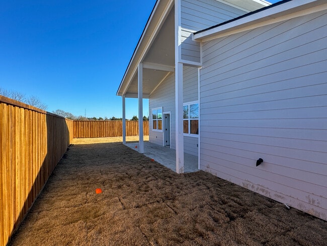 Building Photo - 160 Zion Rd