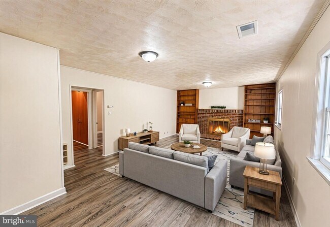 Building Photo - 13208 Hathaway Dr