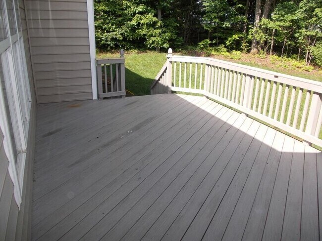 Building Photo - Beautiful Highland Creek Ranch home with 4...