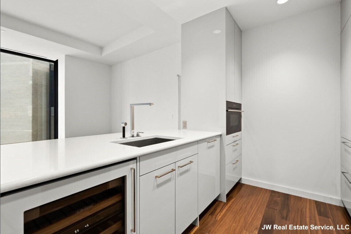 Building Photo - 1 Dalton St