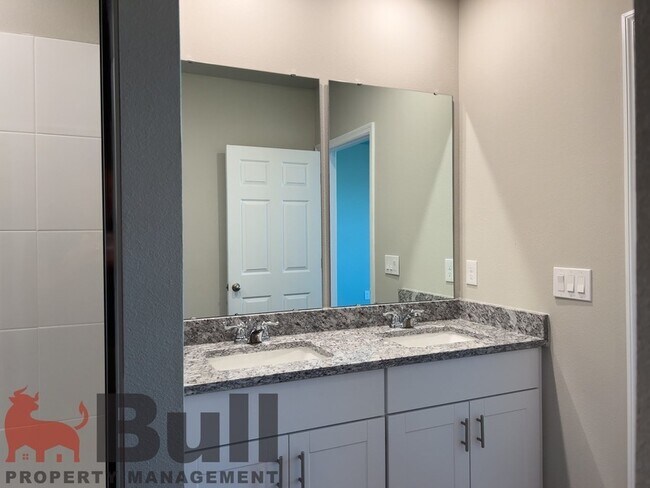 Building Photo - 5276 Luke Hammock St