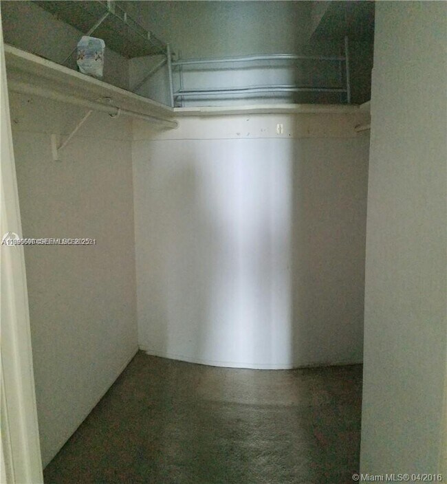 Building Photo - 5555 Collins Ave