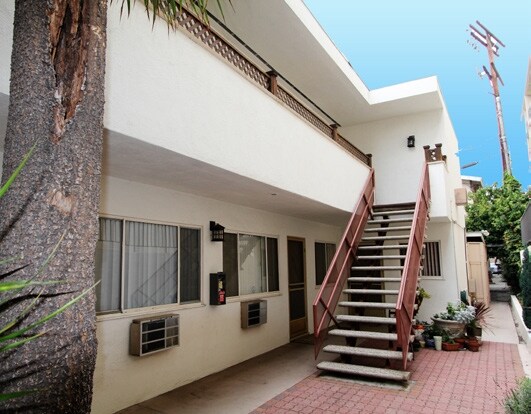 Building Photo - Sherbourne Arms