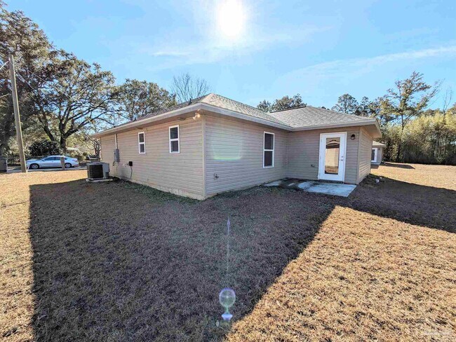 Building Photo - 7799 Ira Dr