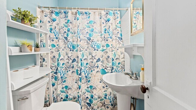 Building Photo - 101 West Ave