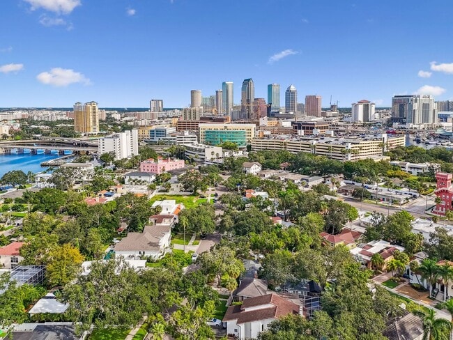 Building Photo - Beautiful Home on Davis Island