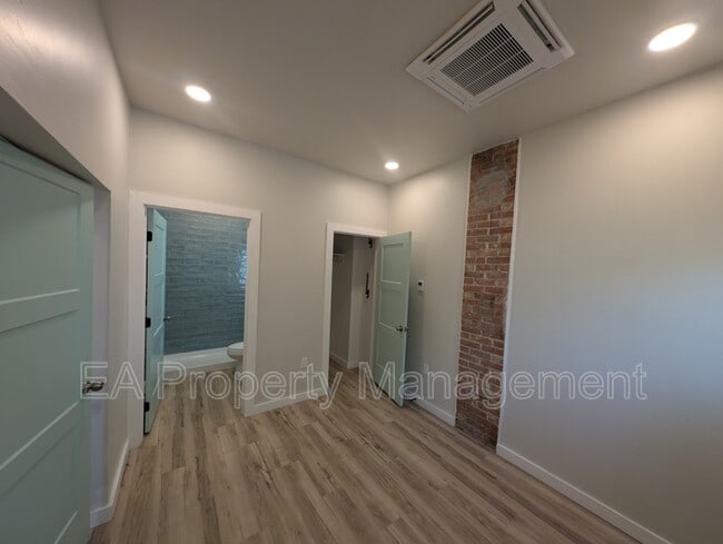 Building Photo - 816 1/2 13th St NW