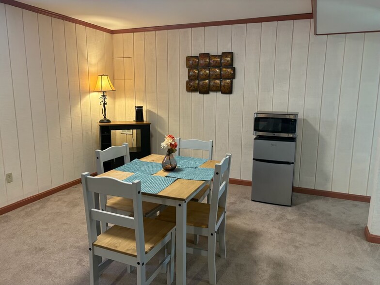 Kitchinette - 2806 Park Mills Rd