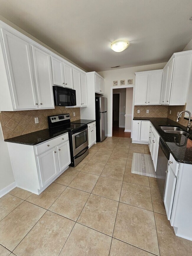 Building Photo - 3 Bedroom Home in Carolina Forest
