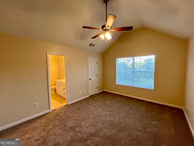 Building Photo - 260 Windscape Dr
