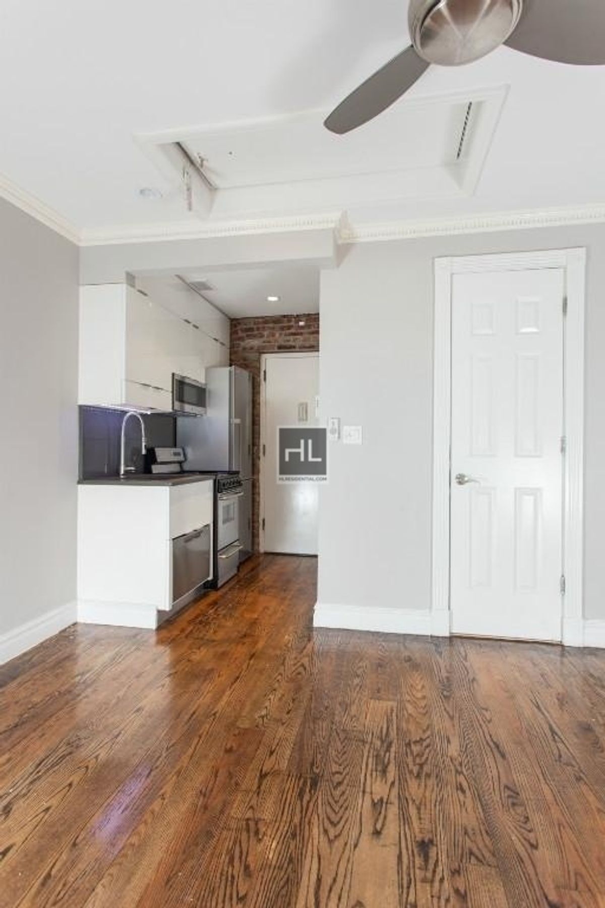 Building Photo - Renovated Gramercy 2-Bedroom with Classic ...