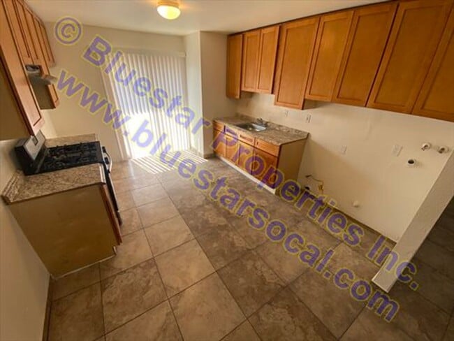 Building Photo - 20475 Thunderbird Rd