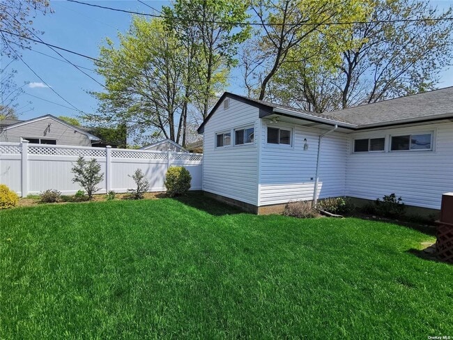 Building Photo - 1419 Apple Ln