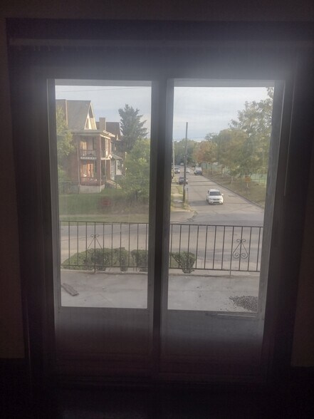 Primary Photo - 960 Cleveland Ave