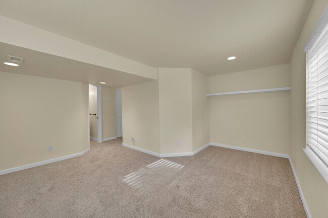 Building Photo - Northeast Colorado Springs House in Sierra...