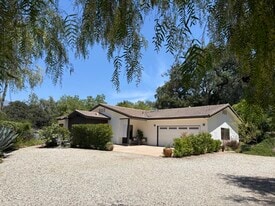 Building Photo - 340A Longhorn Ln