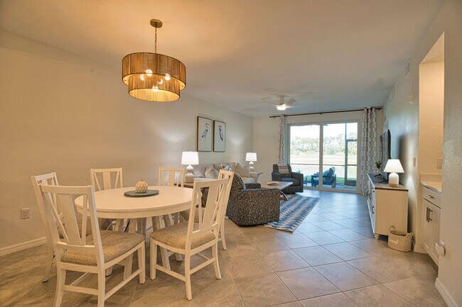 Building Photo - Golf Transfer 2-Bedroom 2-Bathroom First Floor Condo in the desirable Wellen Golf and Country Clu...