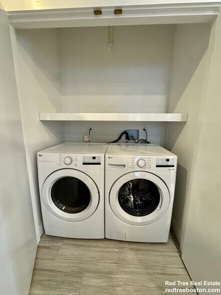 Building Photo - 69 Turner St