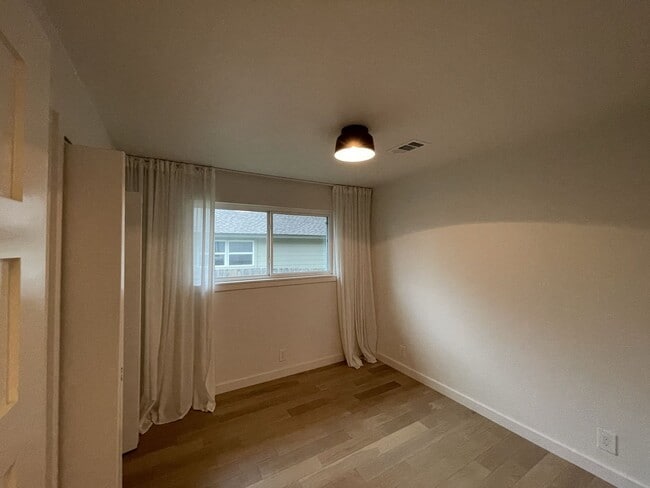 Building Photo - 9908 Brasher Dr