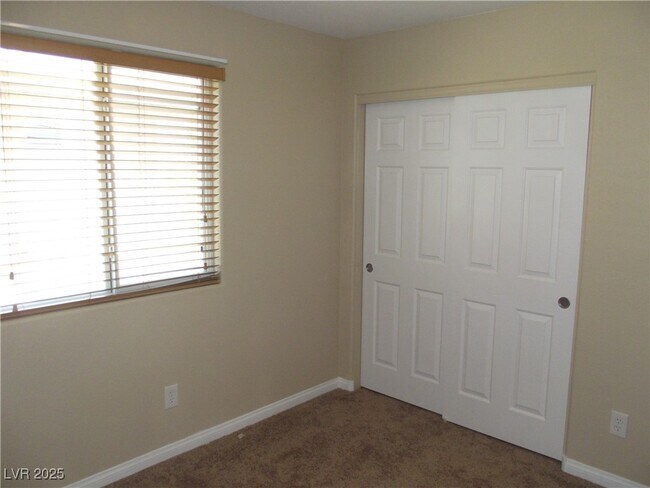 Building Photo - 9037 W Victor Creek Ave