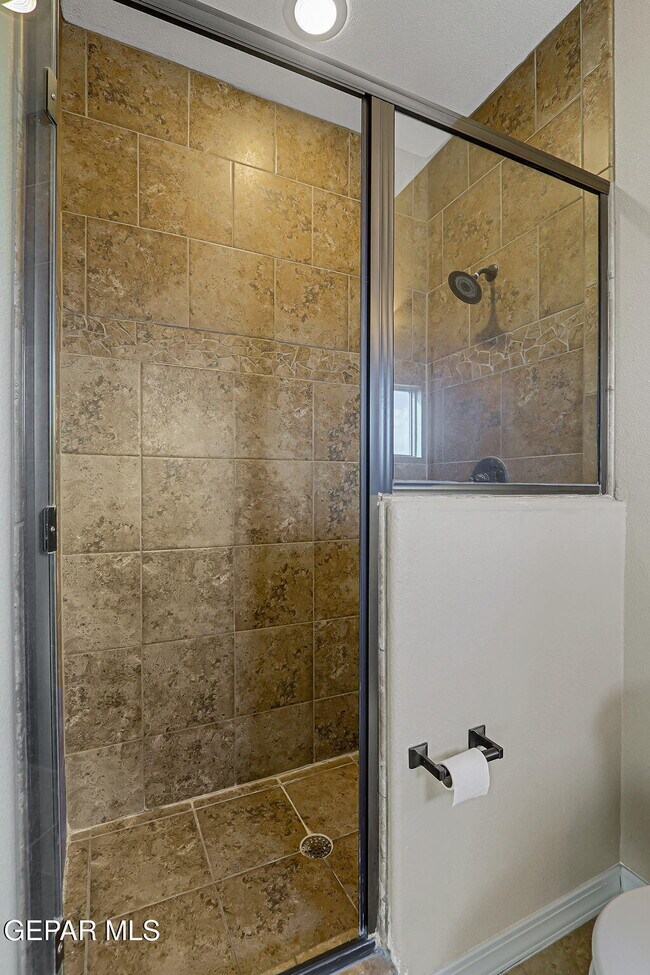 Building Photo - 2436 Eastern Sky St