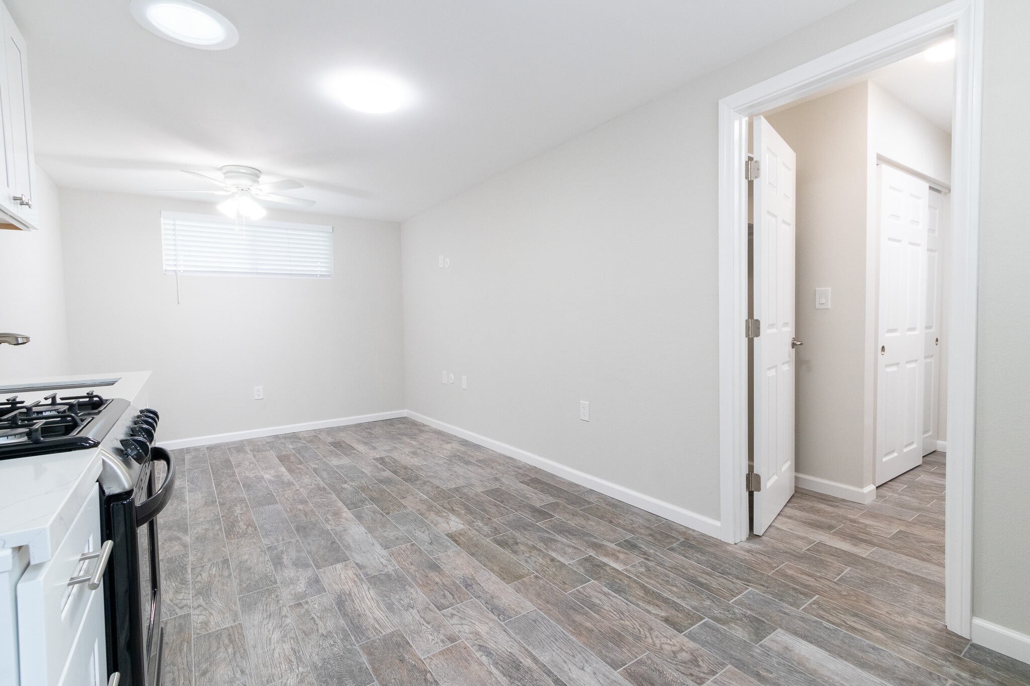 Building Photo - 582 Douglas St