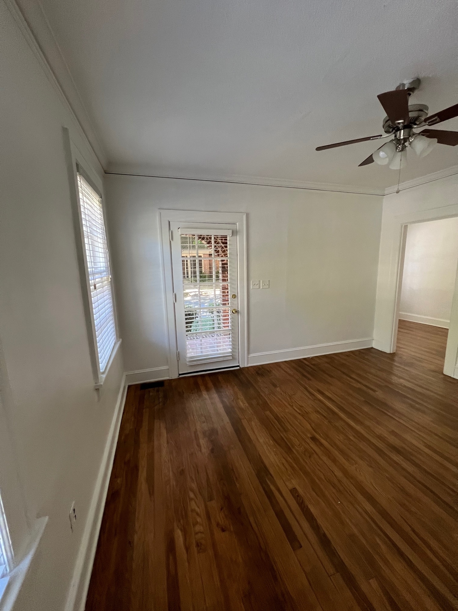 Livingroom - 1304 N Morningside Dr NE