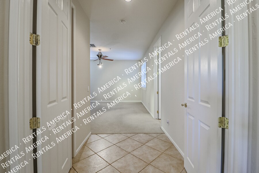 Building Photo - 20802 N Grayhawk Dr