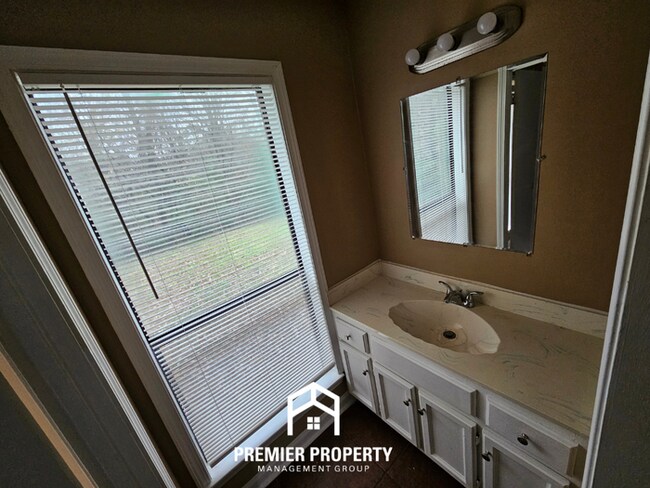 Building Photo - 6386 Midsummer Way