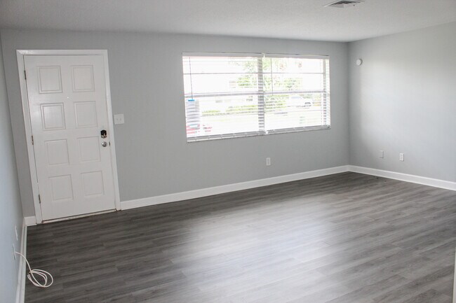 Building Photo - 178 175th Ave E