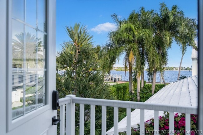 Building Photo - 7103 S Flagler Dr