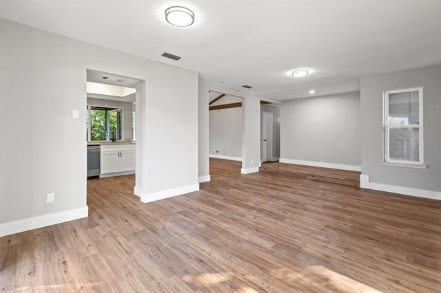 Building Photo - 124 Bowling Green Cir