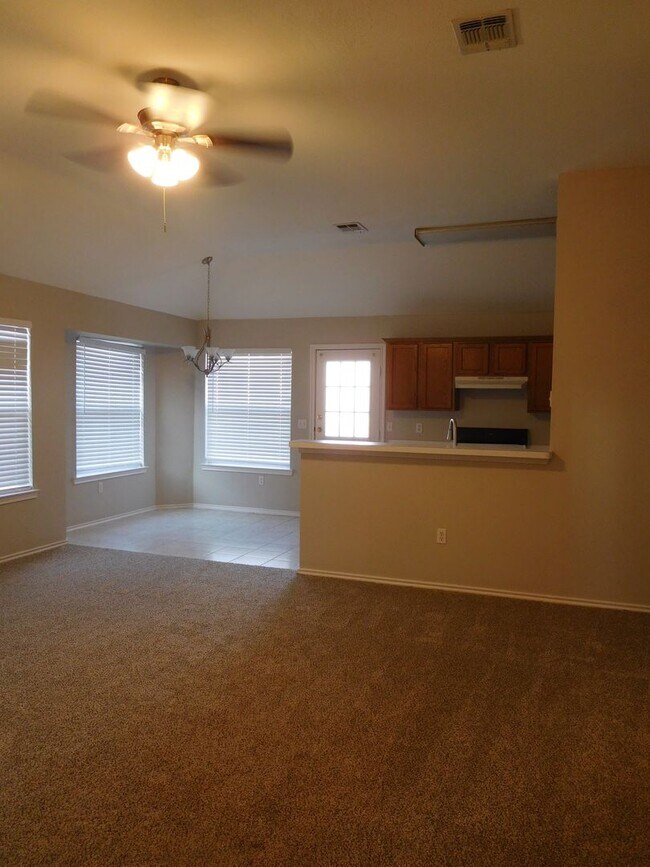 Building Photo - Cute One Story Home in Round Rock