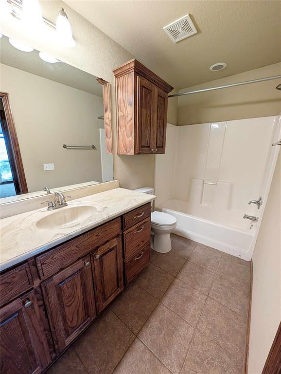 Building Photo - 609 Sally Ct