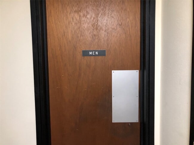 Building Photo - 1113 Lawrence St