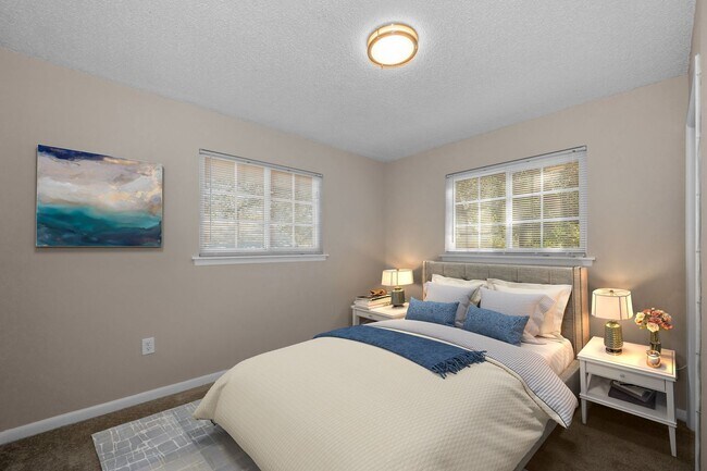 Building Photo - Beautiful executive Townhome